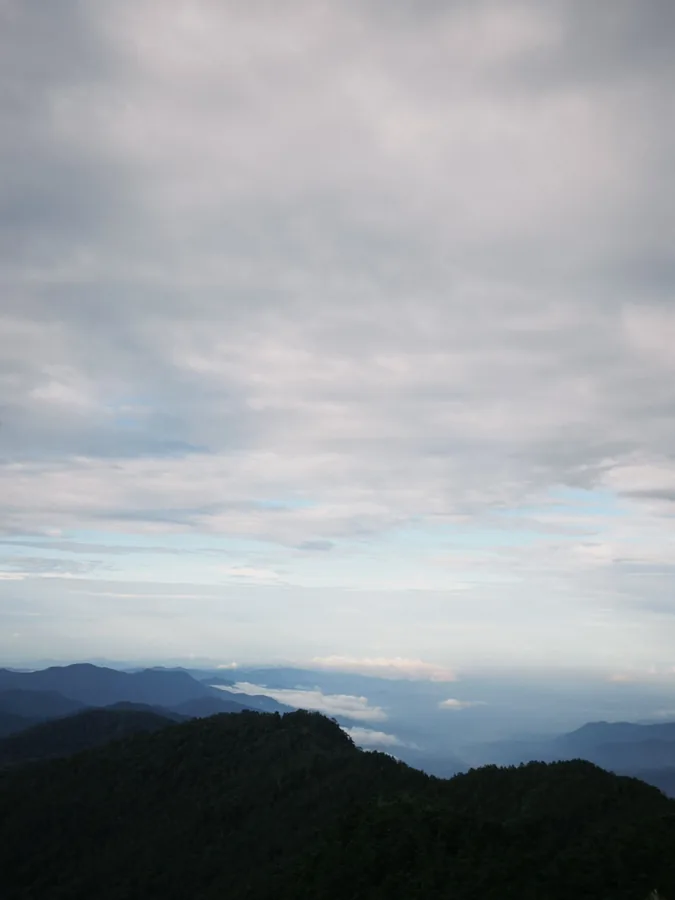 雲海之上